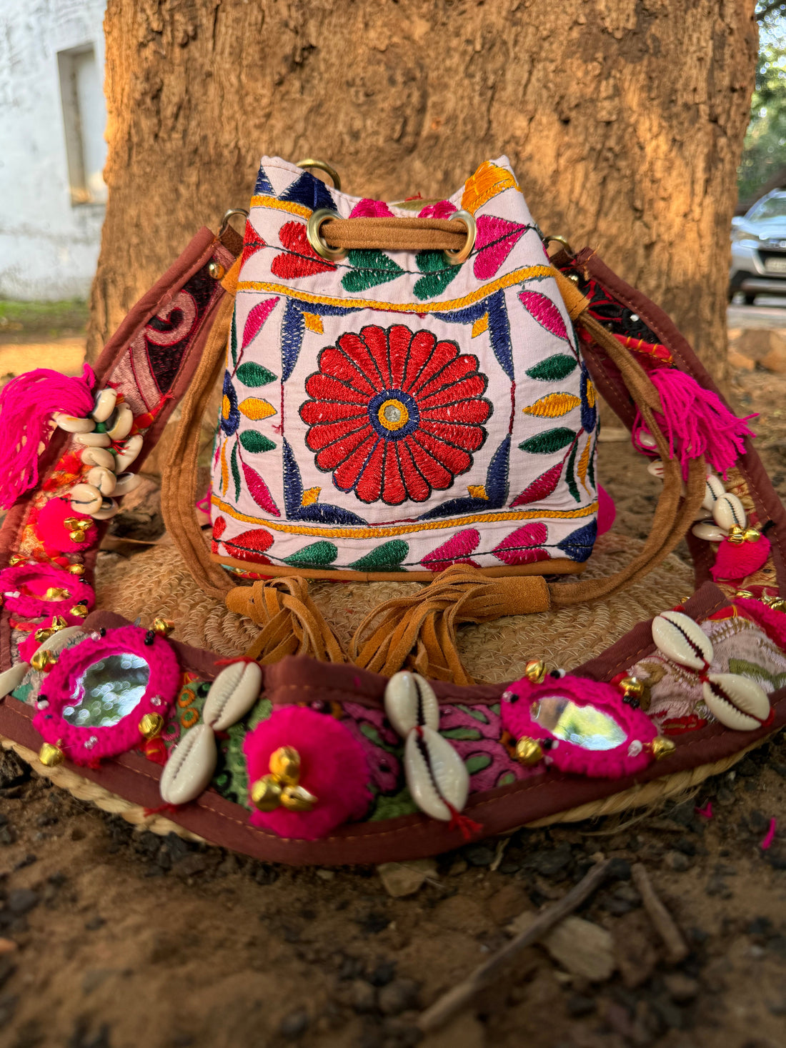 WEi Banjara Sling Bag