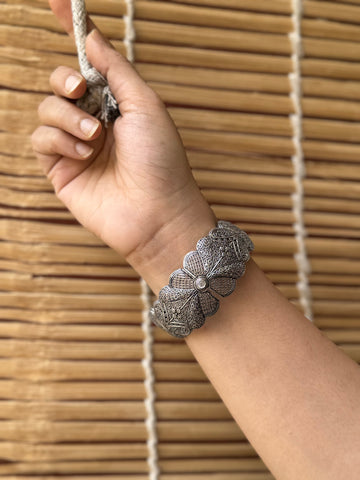 Shivaya Textured Bracelet | Handcuff