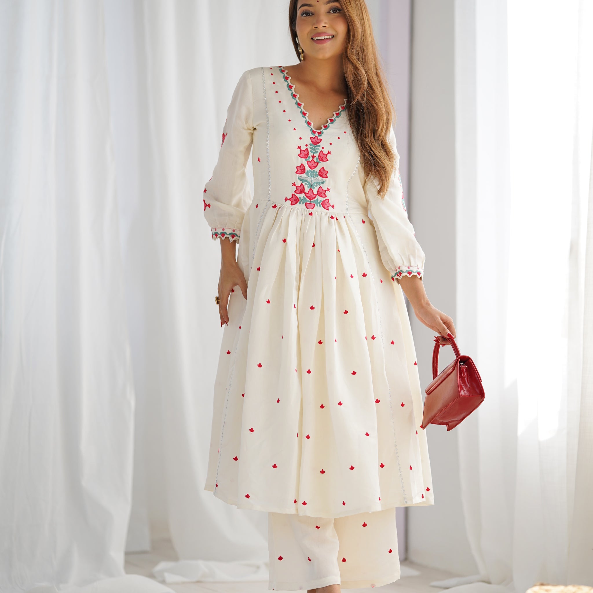 Elegant Ivory Floral Kurta Set